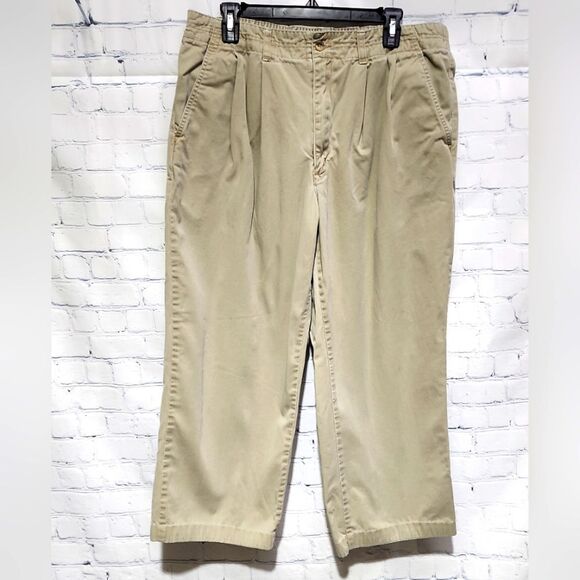Eddie Bauer khaki pants - short - Picture 1 of 6
